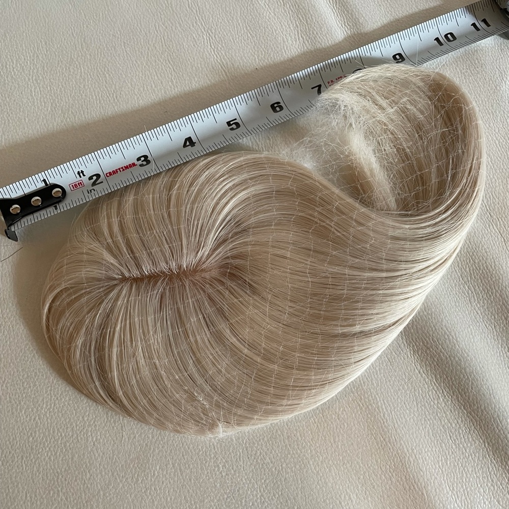 NWT 11” approx white vanilla blonde natural topper feather bangs #60 brand new - Picture 4 of 16